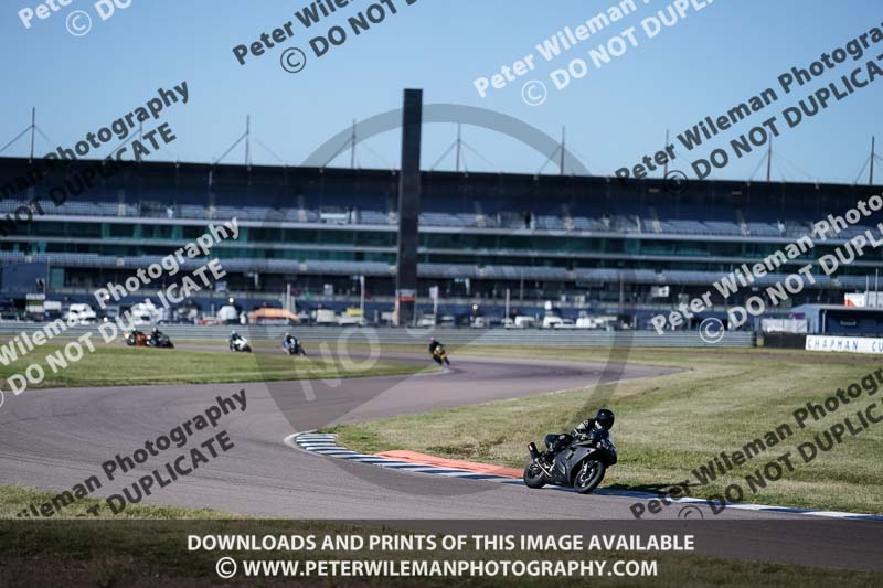 Rockingham no limits trackday;enduro digital images;event digital images;eventdigitalimages;no limits trackdays;peter wileman photography;racing digital images;rockingham raceway northamptonshire;rockingham trackday photographs;trackday digital images;trackday photos